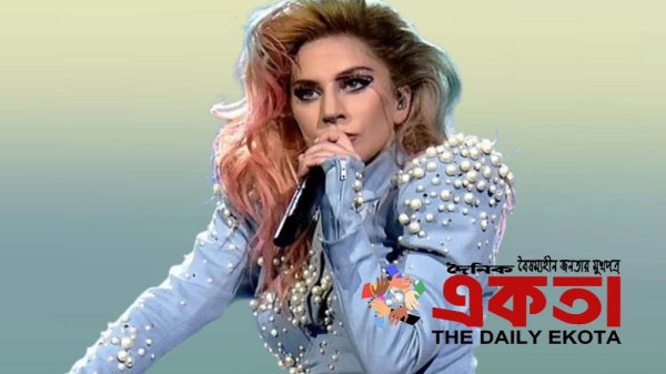 মার্কিন পপ তারকা লেডি গাগা।