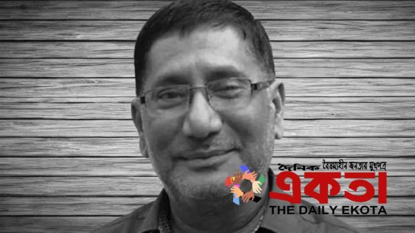 বাংলাদেশ প্রতিদিনের সিনিয়র সাংবাদিক মোস্তফা কাজল।