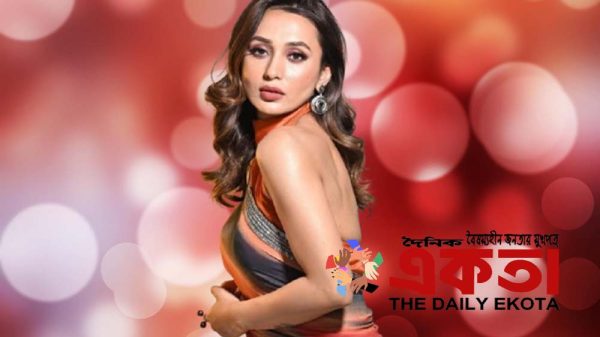 অভিনেত্রী মিমি চক্রবর্তী।