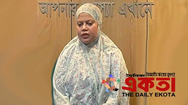 যুব মহিলা লীগের নেত্রী রিতা খান।